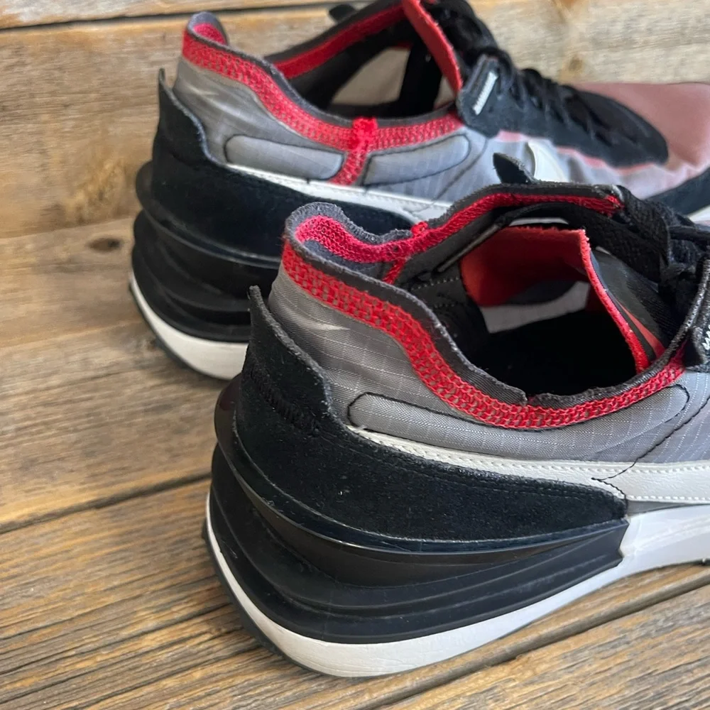 Nike Waffle One SE Bred Men’s Size 10 Sneakers Athletic Shoes Sports Walking